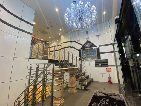 テナント賃貸ビルエントランス